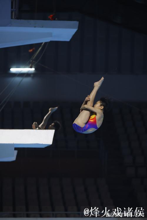 逐梦未来显风华 跳水新秀展英姿 逐梦未来显风华 跳水新秀展英姿