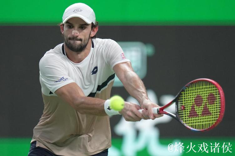 瓦舍罗2-1力克林德克内希 首次问鼎上海大师赛冠军