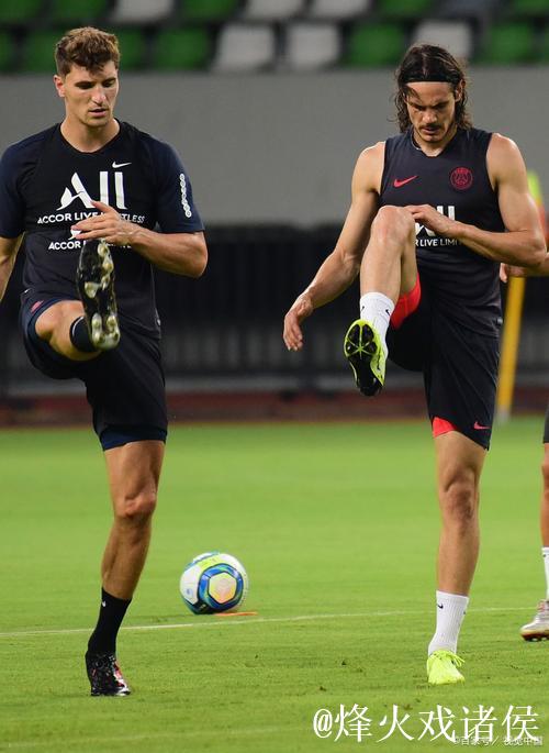 欧冠-伊尔迪兹惊艳世界波 尤文3-1力克埃因霍温迎来开门红